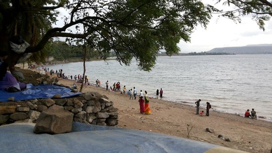 https://mdw-travel-data-us-east-1.s3.amazonaws.com/img/country/India/Khadakwasla-Dam/img_01.jpg