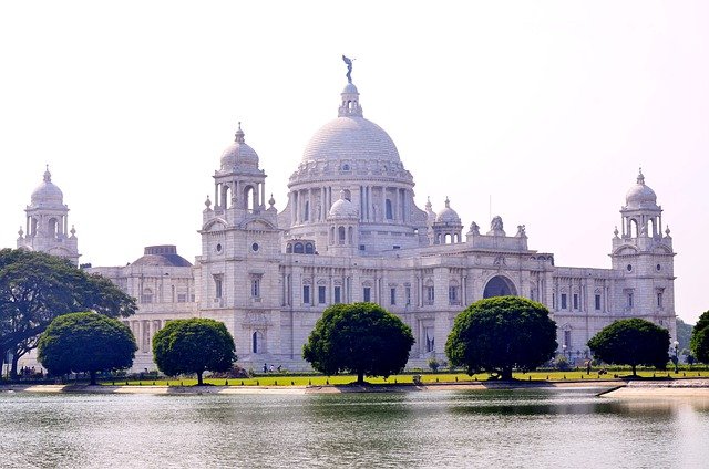 https://mdw-travel-data-us-east-1.s3.amazonaws.com/img/country/India/Kolkata/img_03.jpg