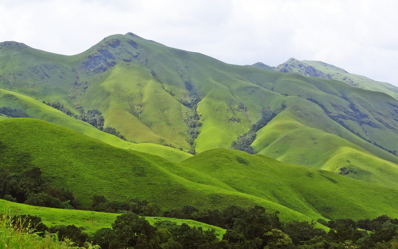 https://mdw-travel-data-us-east-1.s3.amazonaws.com/img/country/India/Kudremukh/img_02.jpg