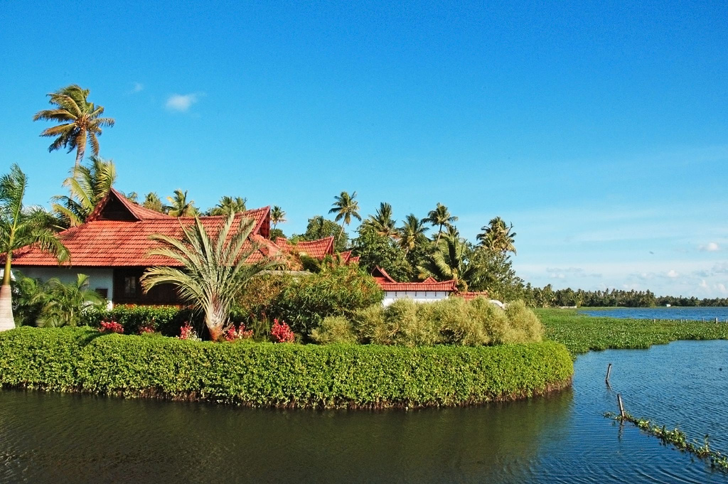 https://mdw-travel-data-us-east-1.s3.amazonaws.com/img/country/India/Kumarakom/img_02.jpg