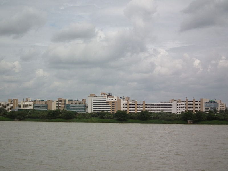 https://mdw-travel-data-us-east-1.s3.amazonaws.com/img/country/India/Lumbini-Gardens/img_03.jpg