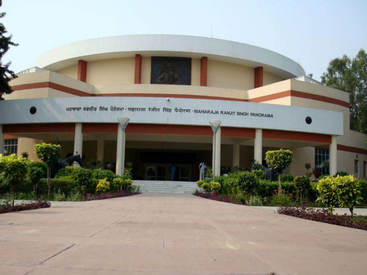 https://mdw-travel-data-us-east-1.s3.amazonaws.com/img/country/India/Maharaja-Ranjit-Singh-Panorama/img_01.jpg
