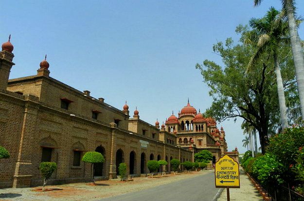 https://mdw-travel-data-us-east-1.s3.amazonaws.com/img/country/India/Maharaja-Ranjit-Singh-Panorama/img_02.jpg