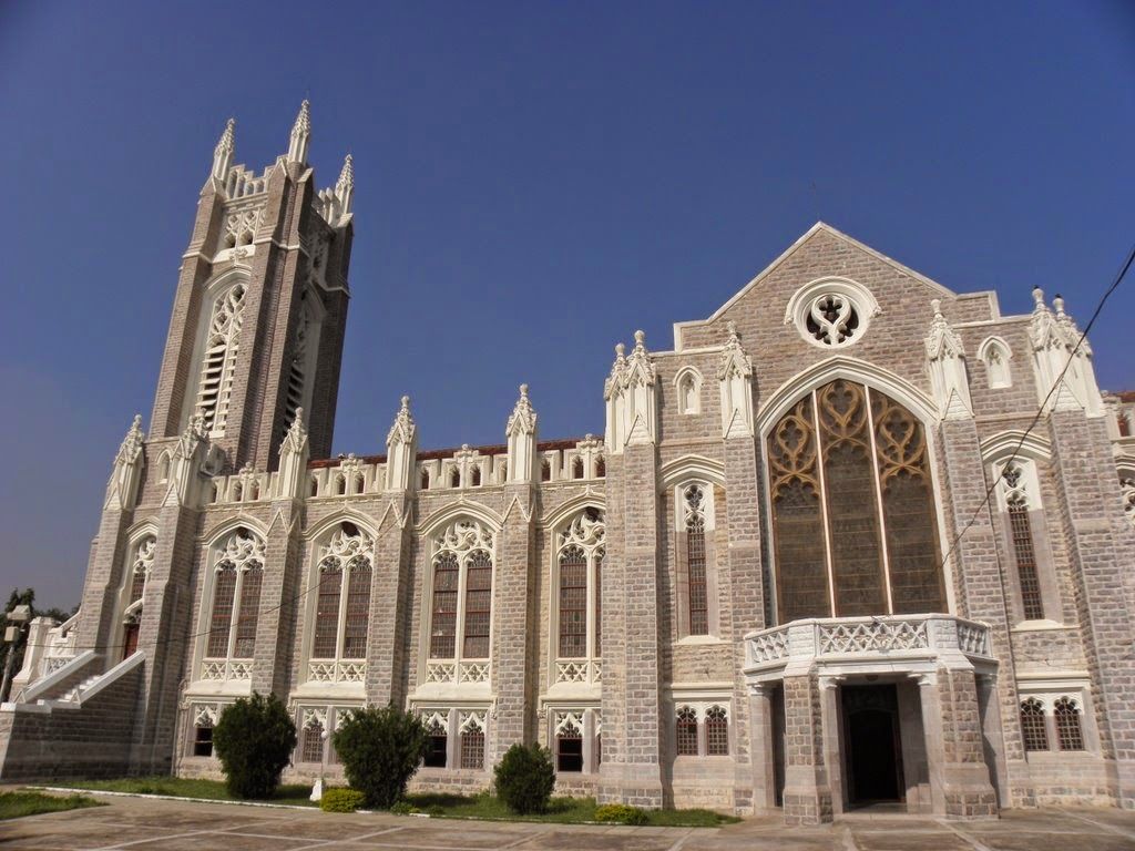 https://mdw-travel-data-us-east-1.s3.amazonaws.com/img/country/India/Medak-Cathedral/img_01.jpg