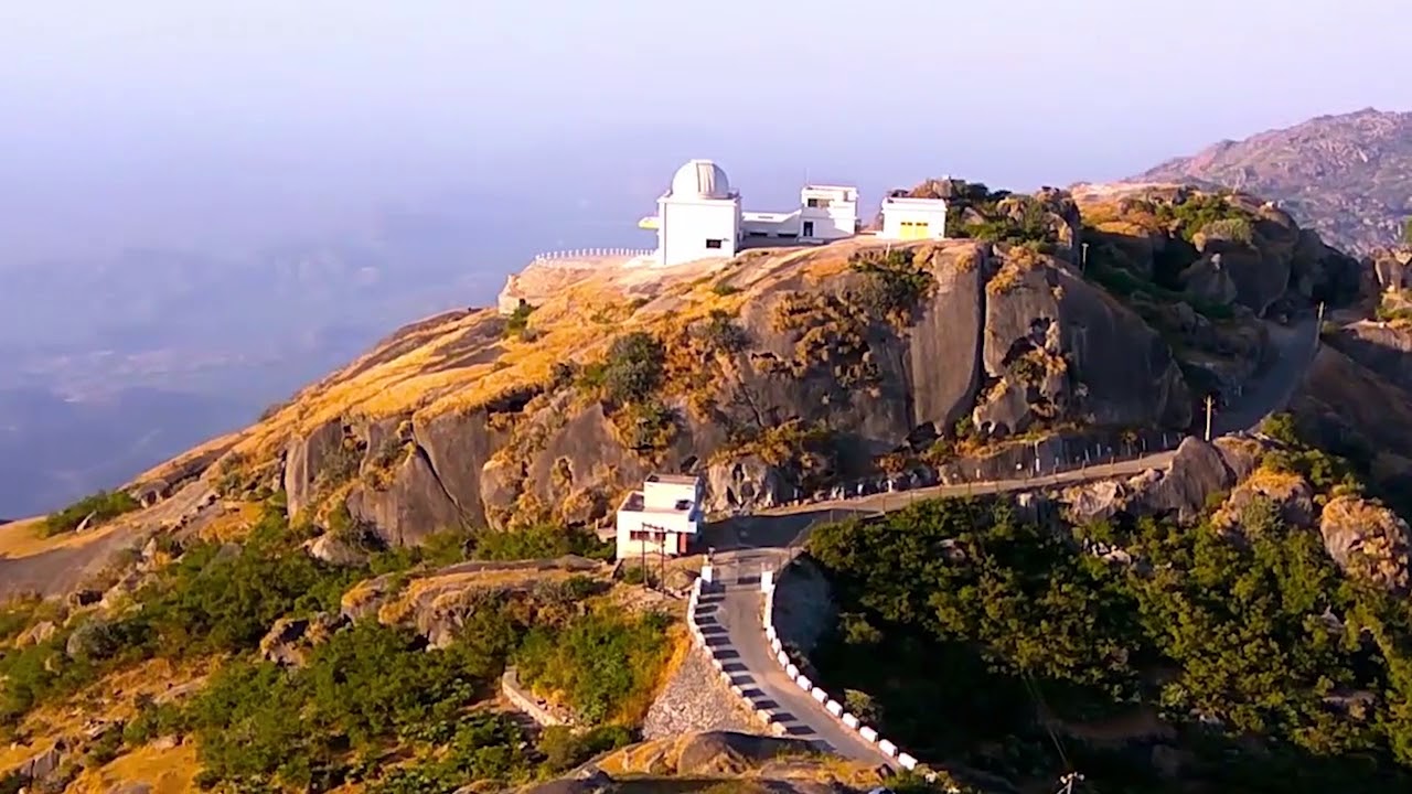 https://mdw-travel-data-us-east-1.s3.amazonaws.com/img/country/India/Mount-Abu/img_03.jpg