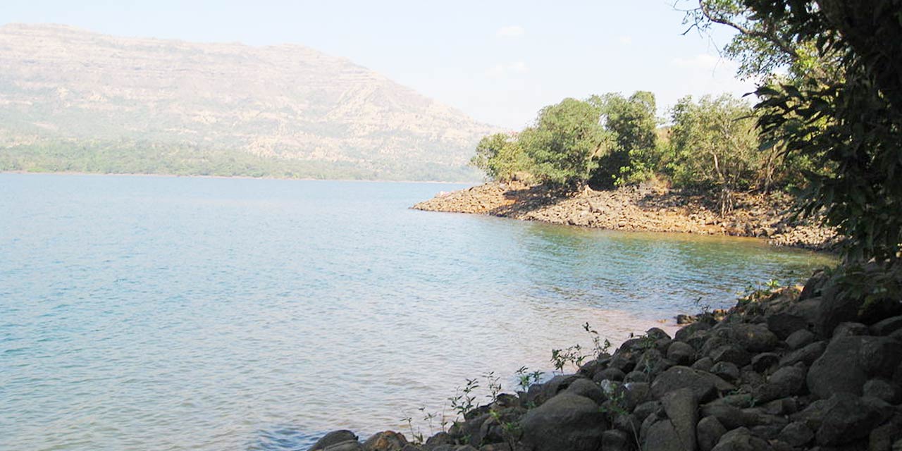 https://mdw-travel-data-us-east-1.s3.amazonaws.com/img/country/India/Mulshi-Lake-and-Dam/img_02.jpg