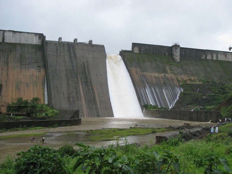 https://mdw-travel-data-us-east-1.s3.amazonaws.com/img/country/India/Mulshi-Lake-and-Dam/img_03.jpg