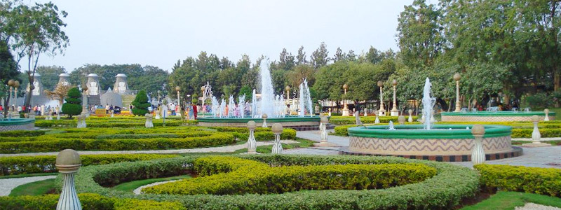 https://mdw-travel-data-us-east-1.s3.amazonaws.com/img/country/India/NTR-Gardens/img_01.jpg