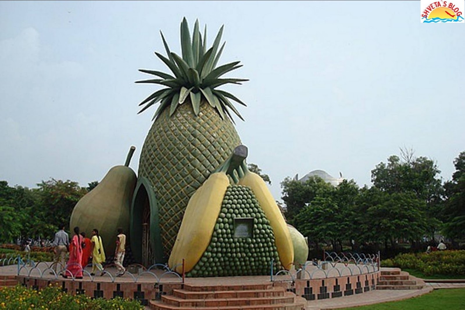 https://mdw-travel-data-us-east-1.s3.amazonaws.com/img/country/India/NTR-Gardens/img_02.jpg