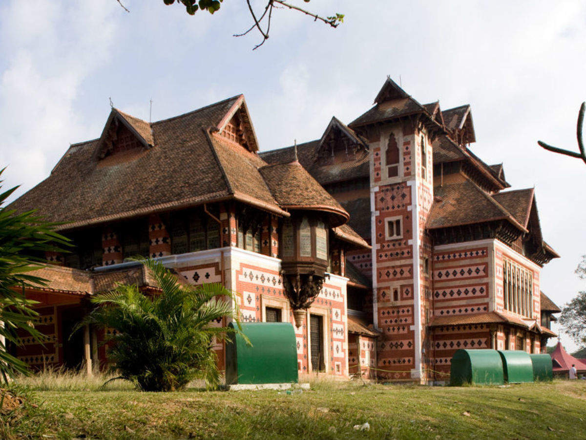 https://mdw-travel-data-us-east-1.s3.amazonaws.com/img/country/India/Napier-Museum/img_02.jpg