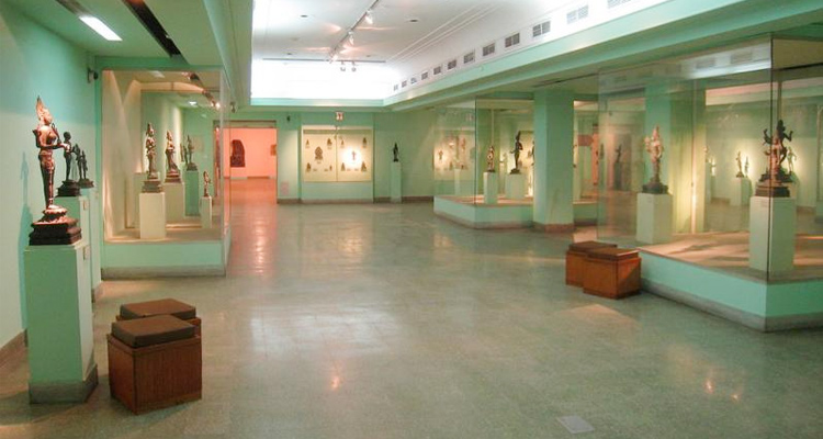 https://mdw-travel-data-us-east-1.s3.amazonaws.com/img/country/India/National-Museum/img_03.jpg