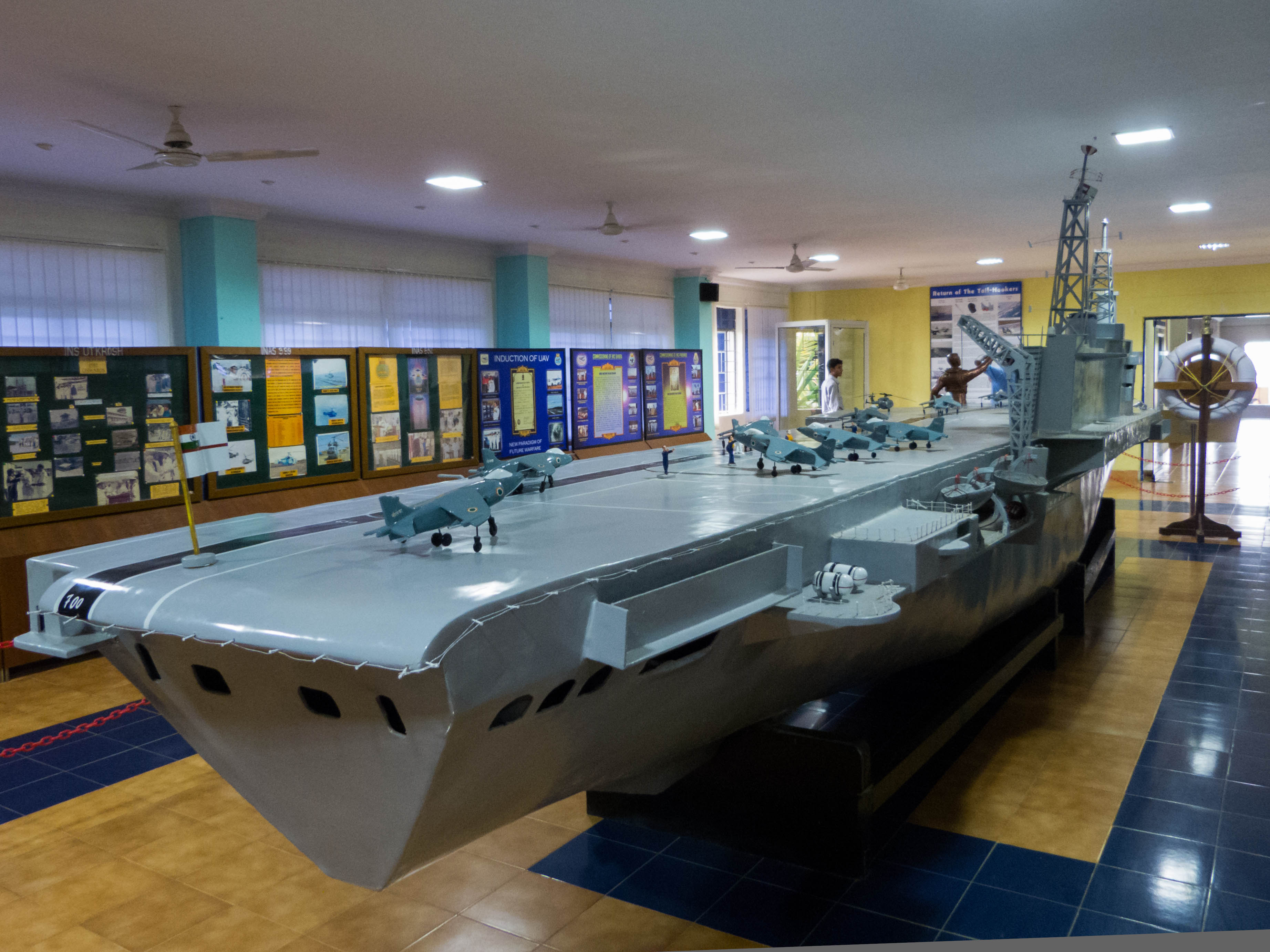 https://mdw-travel-data-us-east-1.s3.amazonaws.com/img/country/India/Naval-Aviation-Museum/img_02.jpg
