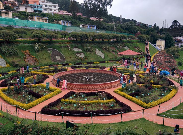 https://mdw-travel-data-us-east-1.s3.amazonaws.com/img/country/India/Ooty-Rose-Gardens/img_03.jpg