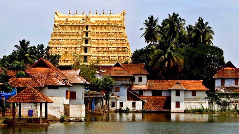 https://mdw-travel-data-us-east-1.s3.amazonaws.com/img/country/India/Padmanabhaswamy-Temple/img_02.jpg