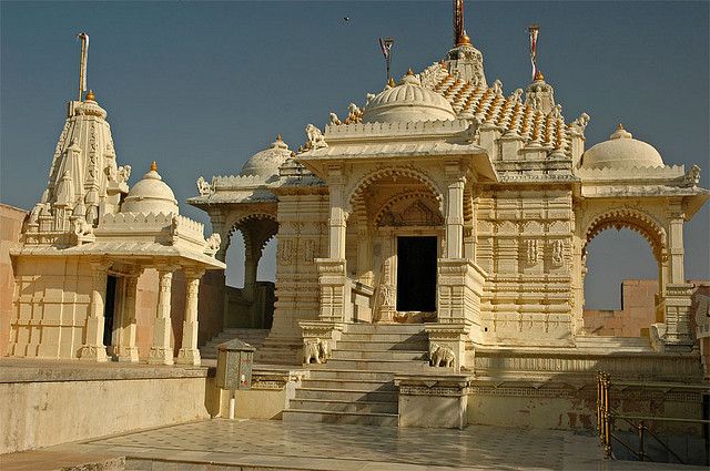 https://mdw-travel-data-us-east-1.s3.amazonaws.com/img/country/India/Palitana-Jain-Temples/img_03.jpg
