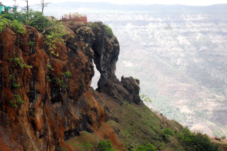 https://mdw-travel-data-us-east-1.s3.amazonaws.com/img/country/India/Panchgani/img_02.jpg