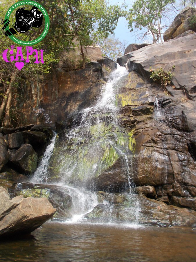 https://mdw-travel-data-us-east-1.s3.amazonaws.com/img/country/India/Phurlijharan-Waterfall/img_02.jpg