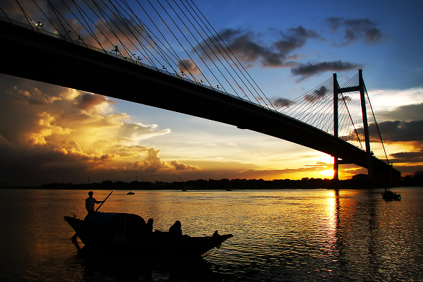 https://mdw-travel-data-us-east-1.s3.amazonaws.com/img/country/India/Prinsep-Ghat/img_01.jpg