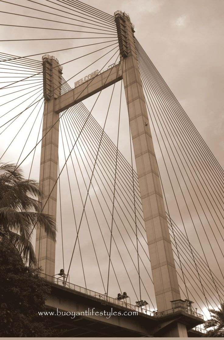https://mdw-travel-data-us-east-1.s3.amazonaws.com/img/country/India/Prinsep-Ghat/img_02.jpg