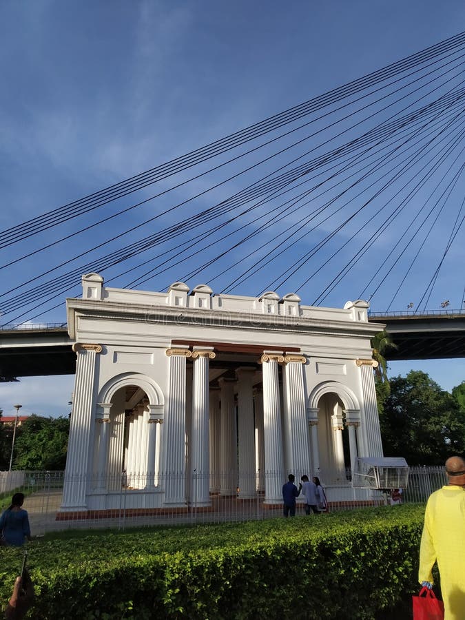 https://mdw-travel-data-us-east-1.s3.amazonaws.com/img/country/India/Prinsep-Ghat/img_03.jpg