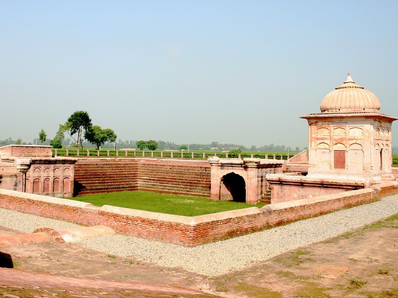 https://mdw-travel-data-us-east-1.s3.amazonaws.com/img/country/India/Pul-Kanjari/img_01.jpg
