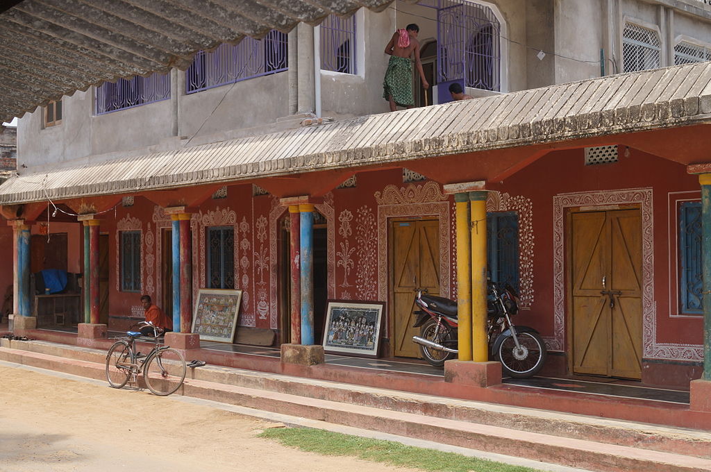 https://mdw-travel-data-us-east-1.s3.amazonaws.com/img/country/India/Raghurajpur-International-Art-&-Craft-Village/img_03.jpg