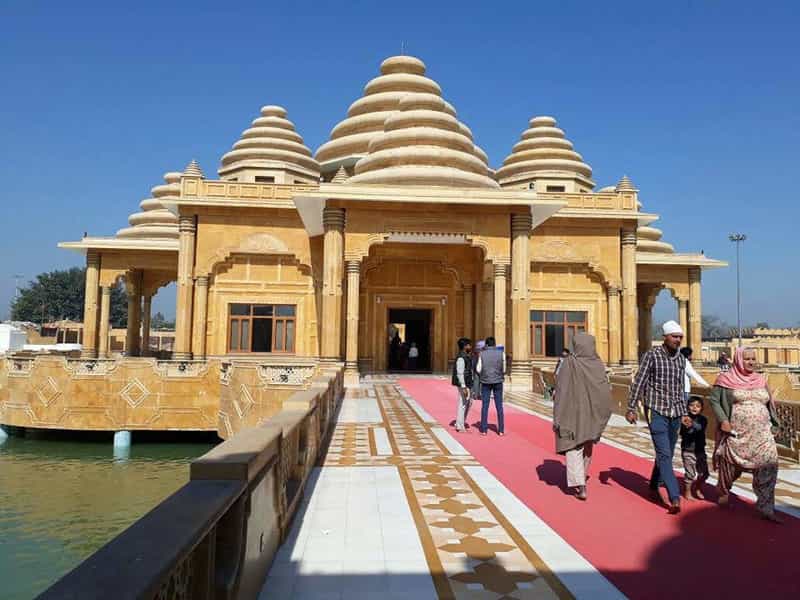 https://mdw-travel-data-us-east-1.s3.amazonaws.com/img/country/India/Ram-Tirath-Temple/img_03.jpg