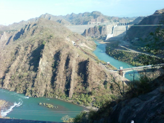 https://mdw-travel-data-us-east-1.s3.amazonaws.com/img/country/India/Ranjit-Sagar-Dam/img_03.jpg