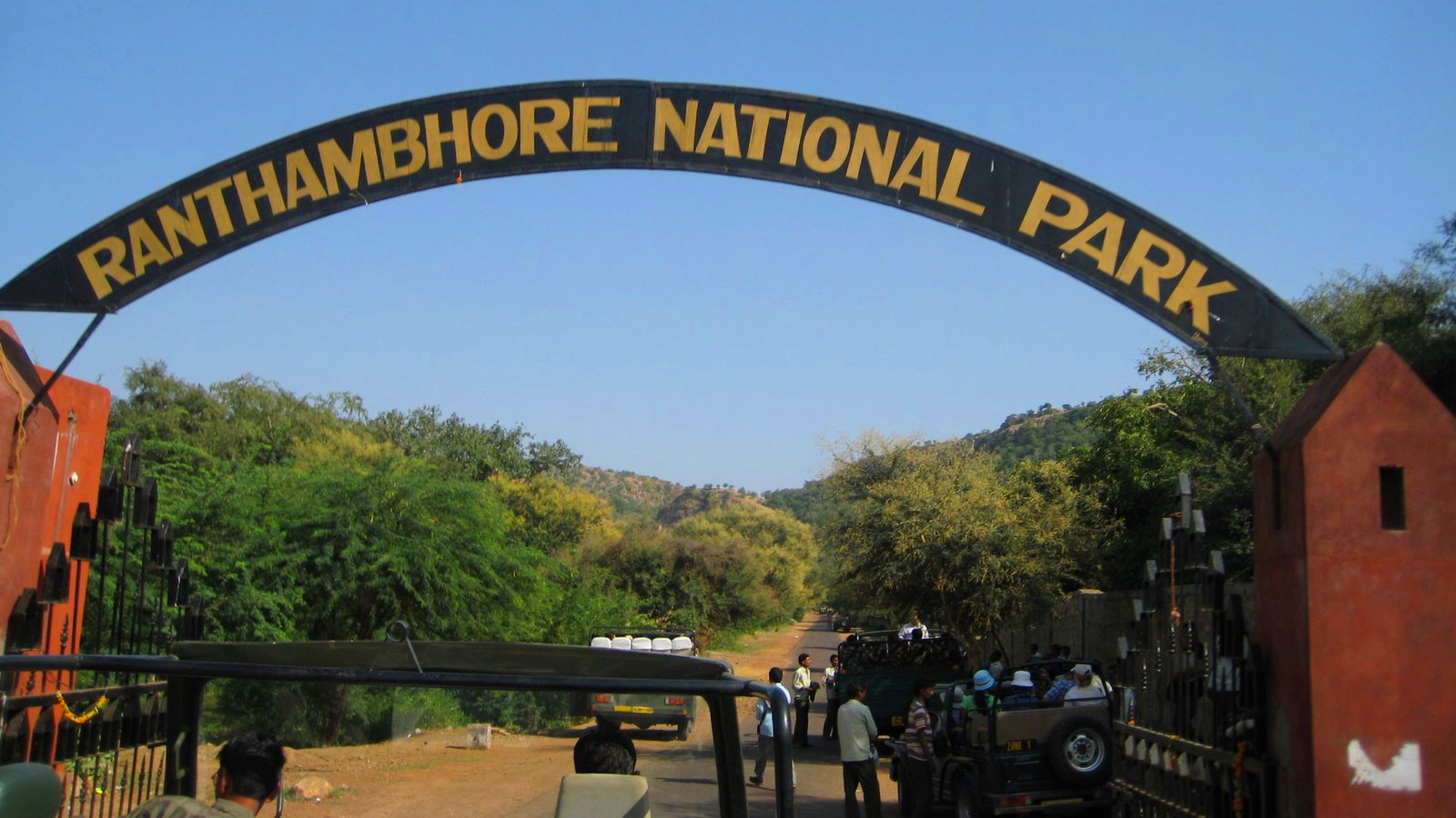 https://mdw-travel-data-us-east-1.s3.amazonaws.com/img/country/India/Ranthambore-National-Park/img_03.jpg