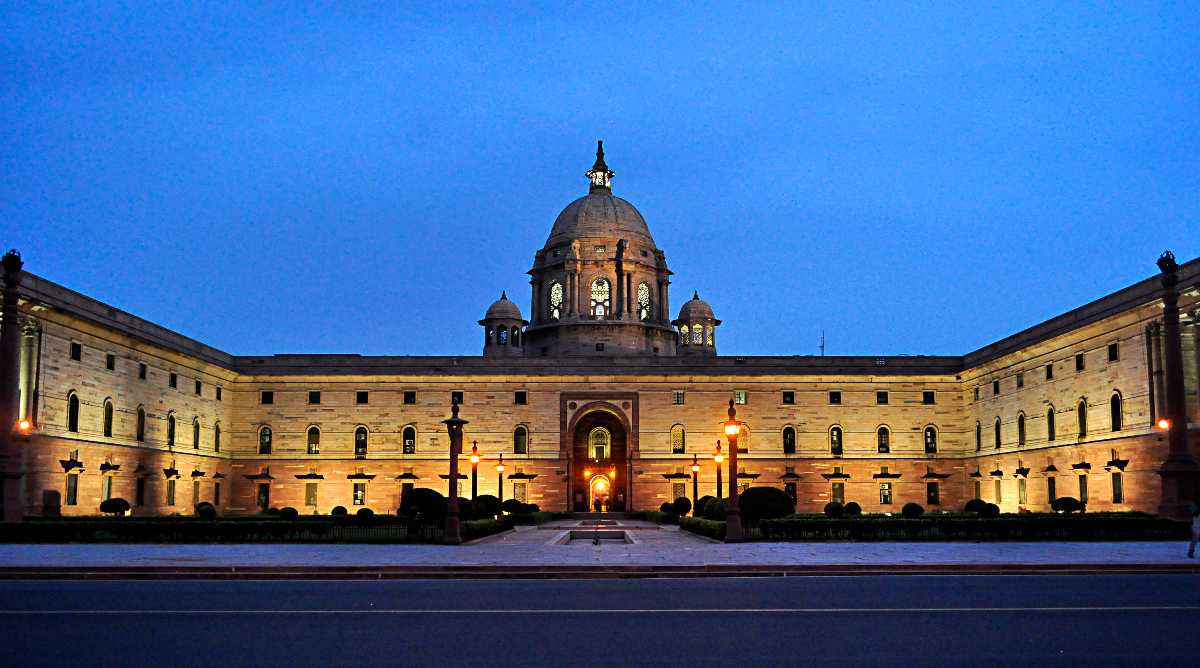 https://mdw-travel-data-us-east-1.s3.amazonaws.com/img/country/India/Rashtrapati-Bhavan/img_00.jpg