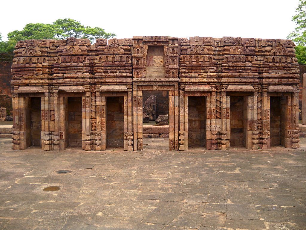 https://mdw-travel-data-us-east-1.s3.amazonaws.com/img/country/India/Ratnagiri-Buddhist-Excavation/img_01.jpg