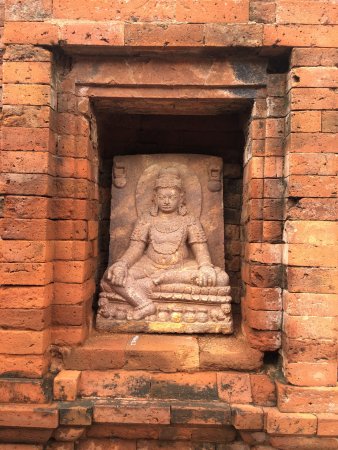 https://mdw-travel-data-us-east-1.s3.amazonaws.com/img/country/India/Ratnagiri-Buddhist-Excavation/img_03.jpg