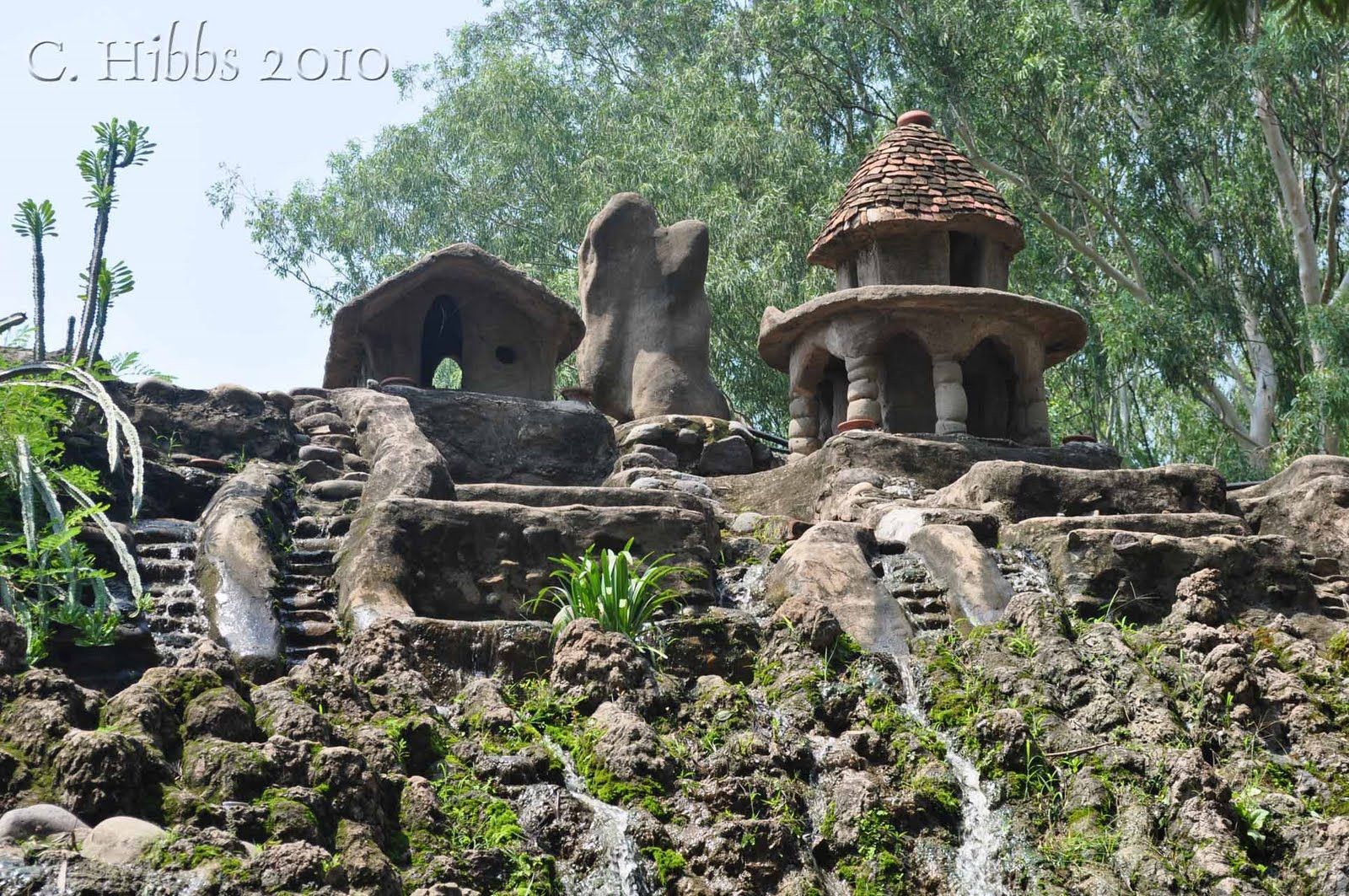 https://mdw-travel-data-us-east-1.s3.amazonaws.com/img/country/India/Rock-Garden/img_03.jpg