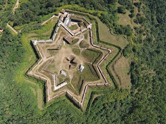 https://mdw-travel-data-us-east-1.s3.amazonaws.com/img/country/India/Sakleshpur/img_01.jpg