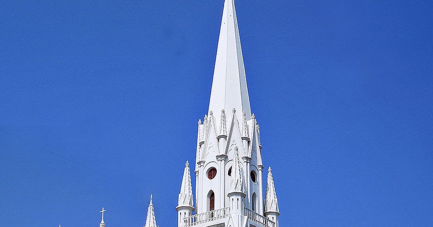 https://mdw-travel-data-us-east-1.s3.amazonaws.com/img/country/India/Santhome-Church/img_03.jpg