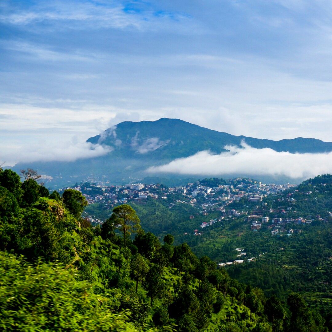 https://mdw-travel-data-us-east-1.s3.amazonaws.com/img/country/India/Saputara-Hill-Station/img_01.jpg