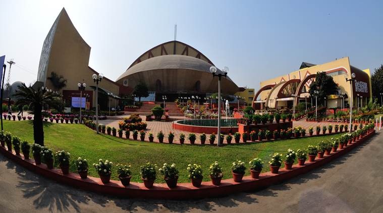 https://mdw-travel-data-us-east-1.s3.amazonaws.com/img/country/India/Science-City/img_01.jpg