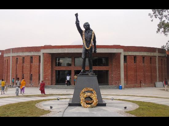 https://mdw-travel-data-us-east-1.s3.amazonaws.com/img/country/India/Shaheed-e-Azam-Bhagat-Singh-Museum/img_00.jpg