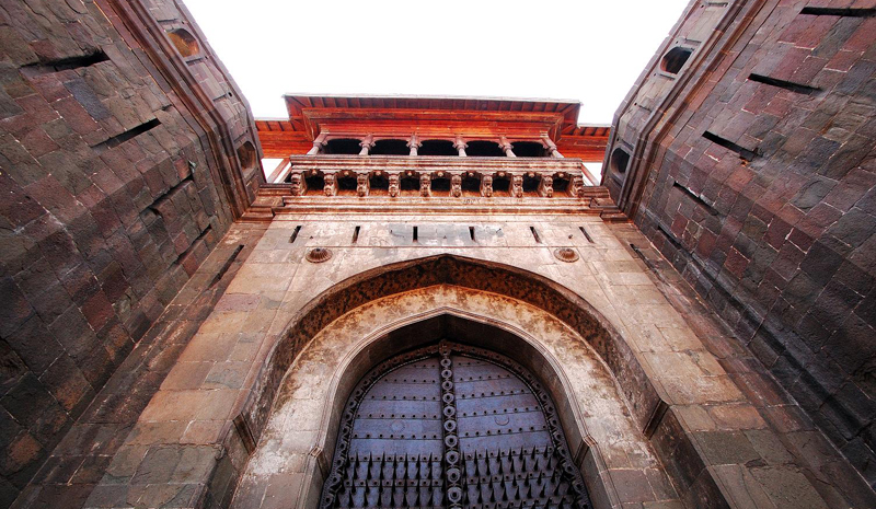 https://mdw-travel-data-us-east-1.s3.amazonaws.com/img/country/India/Shaniwar-Wada/img_03.jpg