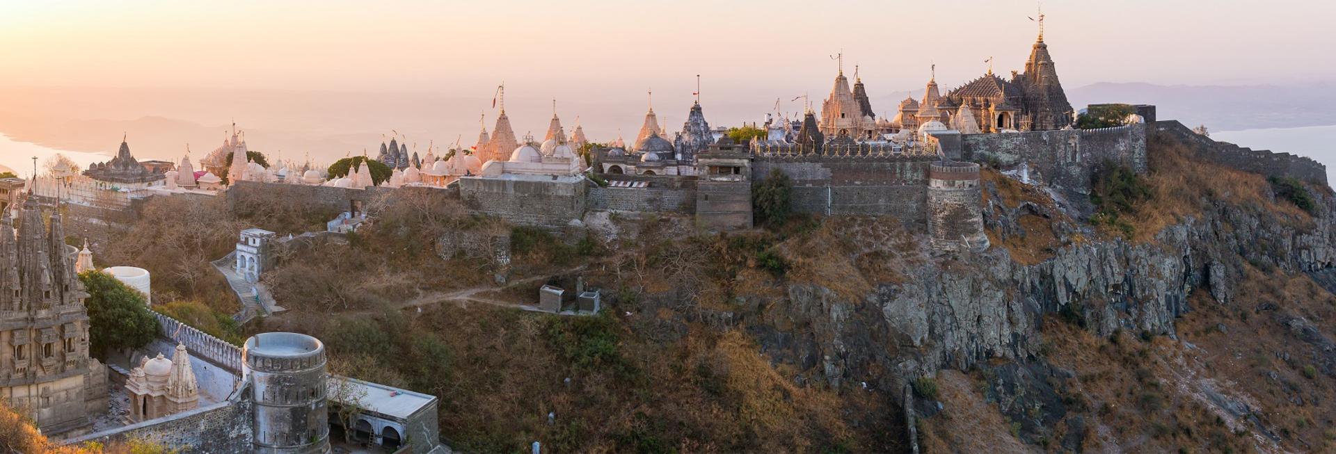 https://mdw-travel-data-us-east-1.s3.amazonaws.com/img/country/India/Shatrunjaya-Hill/img_03.jpg