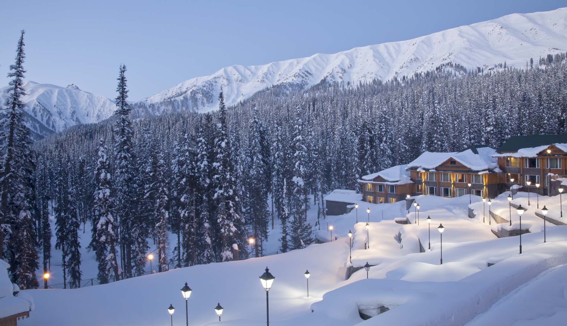 https://mdw-travel-data-us-east-1.s3.amazonaws.com/img/country/India/Snow-World/img_03.jpg