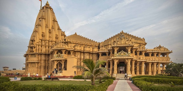 https://mdw-travel-data-us-east-1.s3.amazonaws.com/img/country/India/Somnath-Temple/img_00.jpg