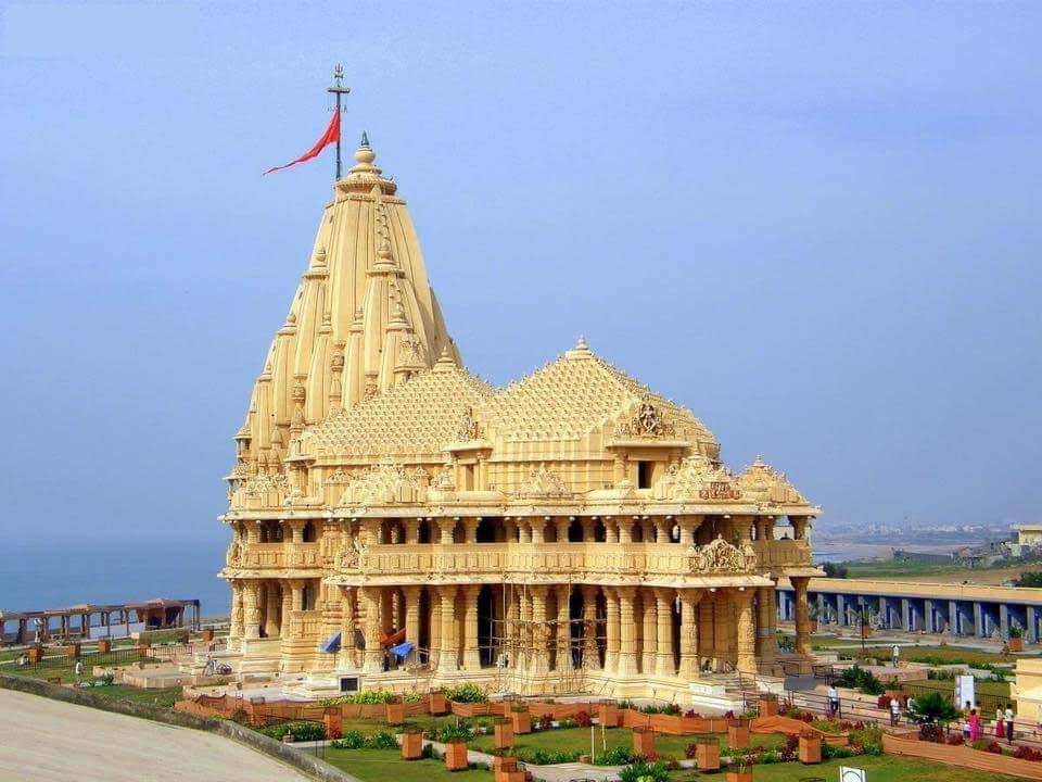 https://mdw-travel-data-us-east-1.s3.amazonaws.com/img/country/India/Somnath-Temple/img_03.jpg