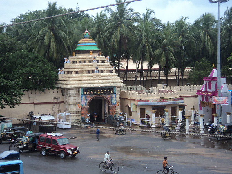 https://mdw-travel-data-us-east-1.s3.amazonaws.com/img/country/India/Sri-Gundicha-Temple/img_01.jpg