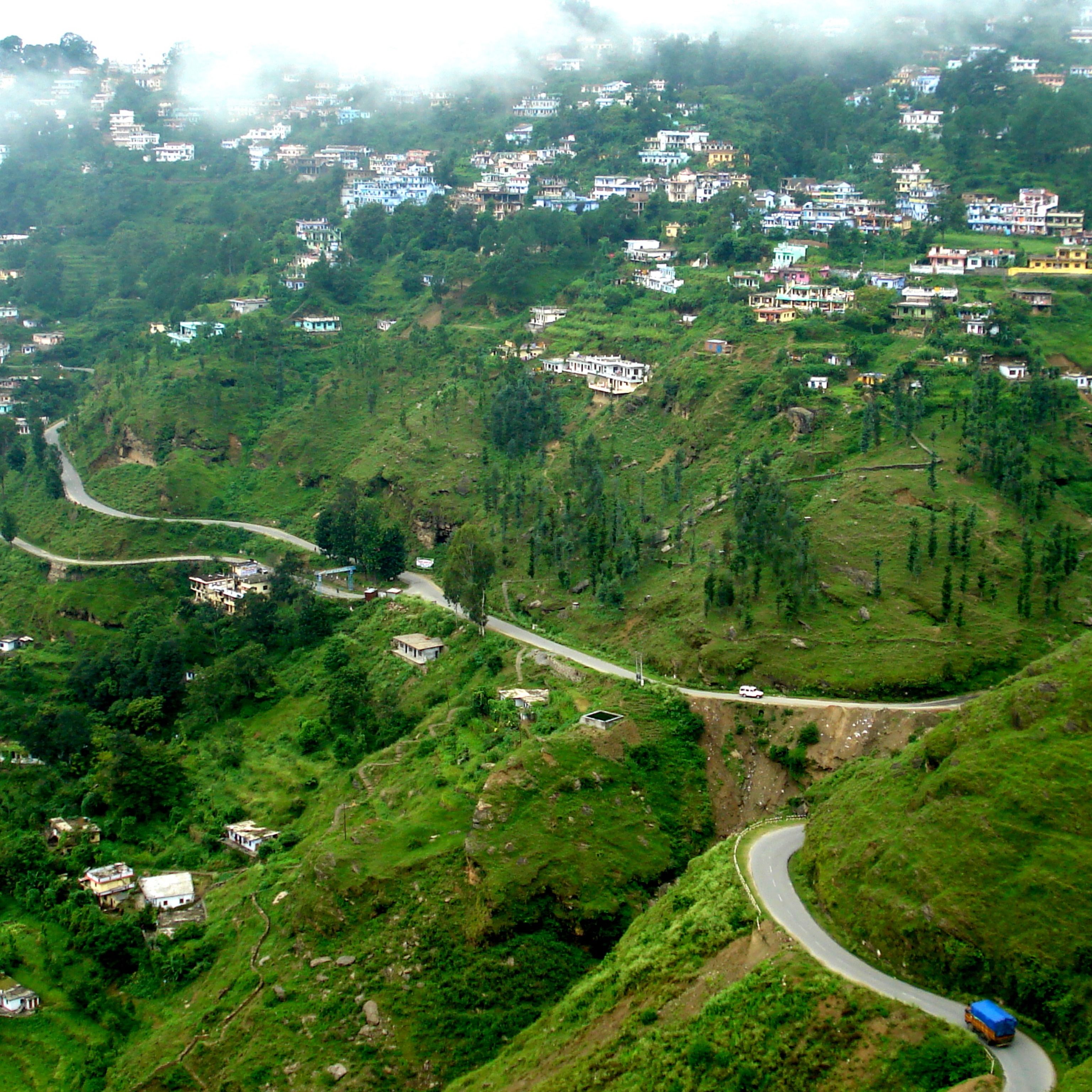 https://mdw-travel-data-us-east-1.s3.amazonaws.com/img/country/India/Summer-Hill/img_03.jpg