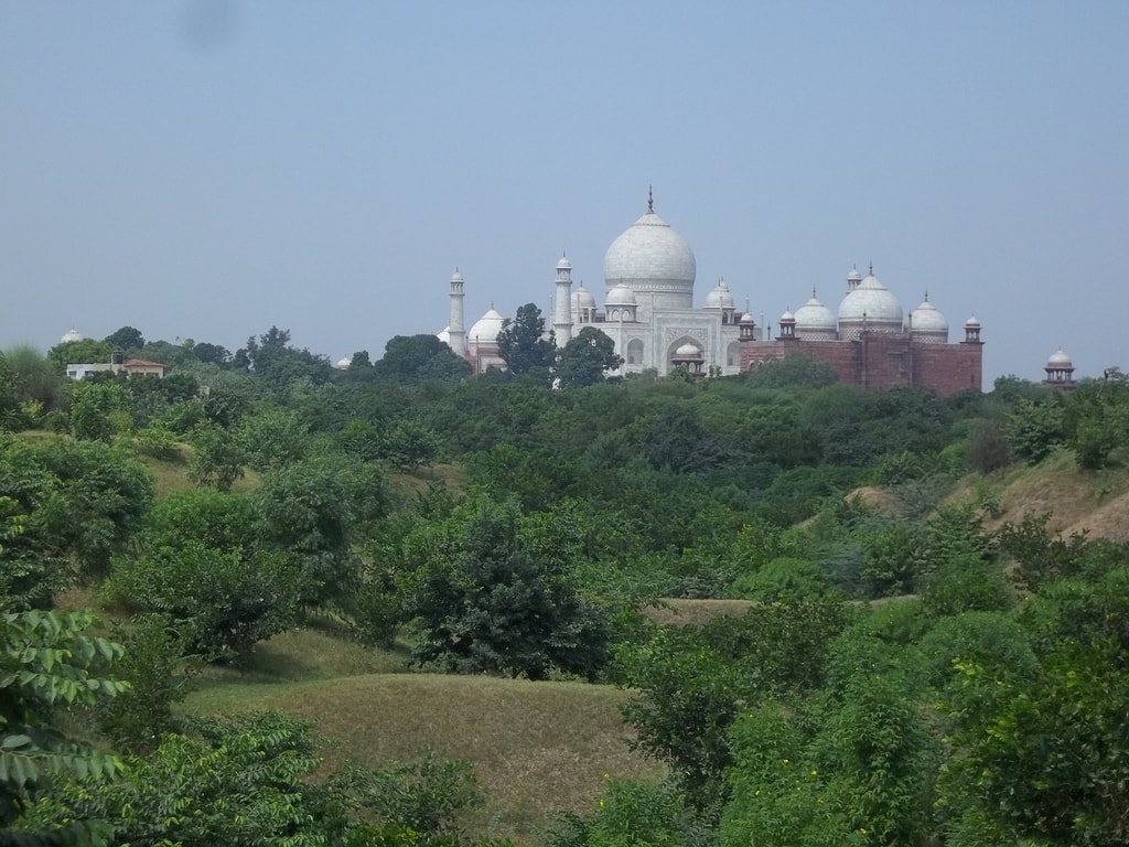 https://mdw-travel-data-us-east-1.s3.amazonaws.com/img/country/India/Taj-Nature-Walk/img_03.jpg