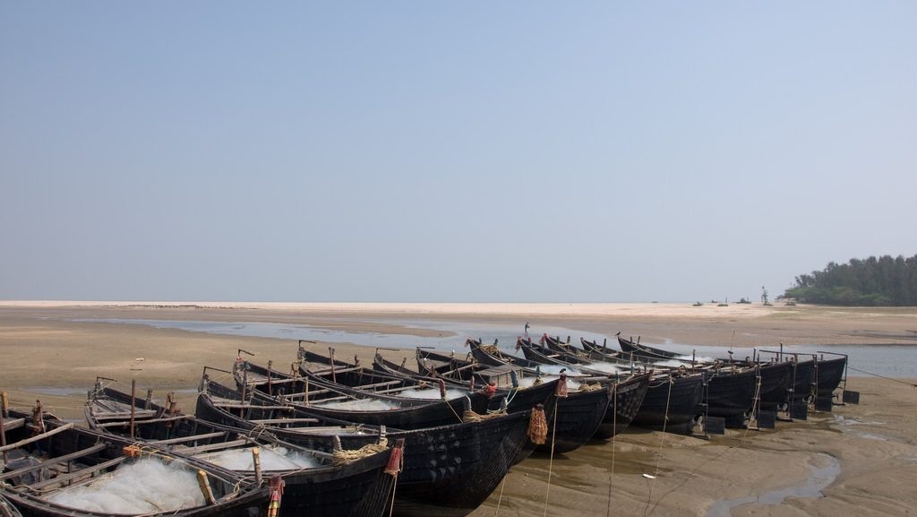 https://mdw-travel-data-us-east-1.s3.amazonaws.com/img/country/India/Talasari-Beach/img_02.jpg