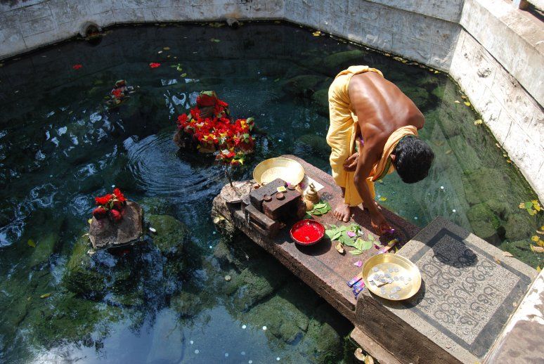 https://mdw-travel-data-us-east-1.s3.amazonaws.com/img/country/India/Taptapani/img_02.jpg