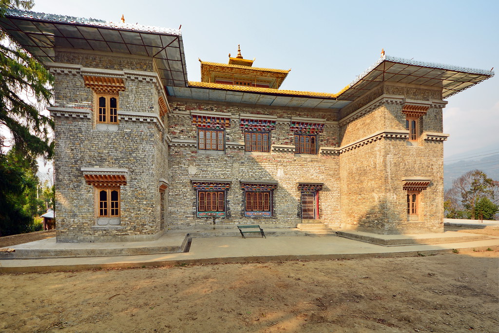 https://mdw-travel-data-us-east-1.s3.amazonaws.com/img/country/India/Tashiding-Monastery/img_03.jpg