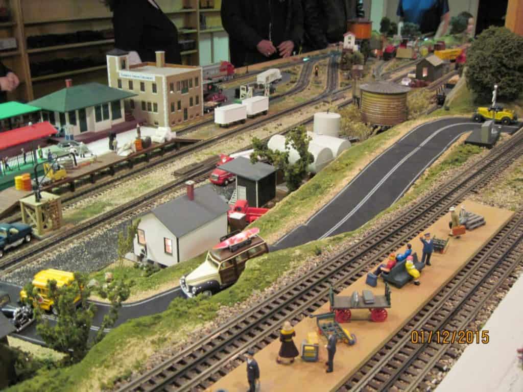 https://mdw-travel-data-us-east-1.s3.amazonaws.com/img/country/India/Toy-Train-Museum/img_01.jpg